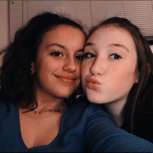 Meet your Posher, Kira